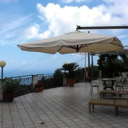 Mimosa Villa *